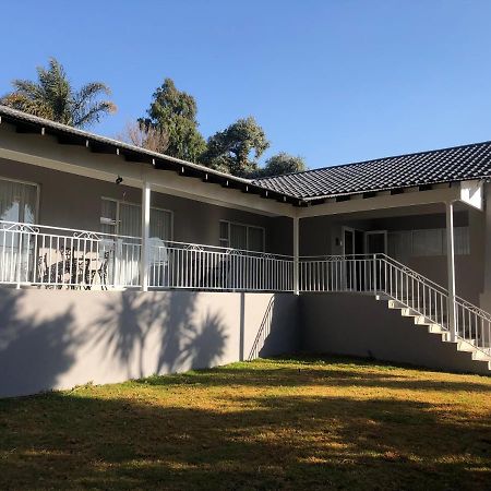 Bed and Breakfast 6 On Acacia Johannesburg Exterior foto