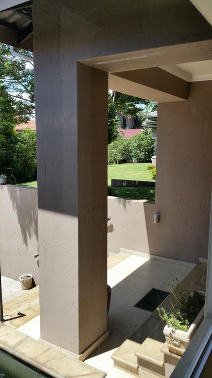 Bed and Breakfast 6 On Acacia Johannesburg Exterior foto