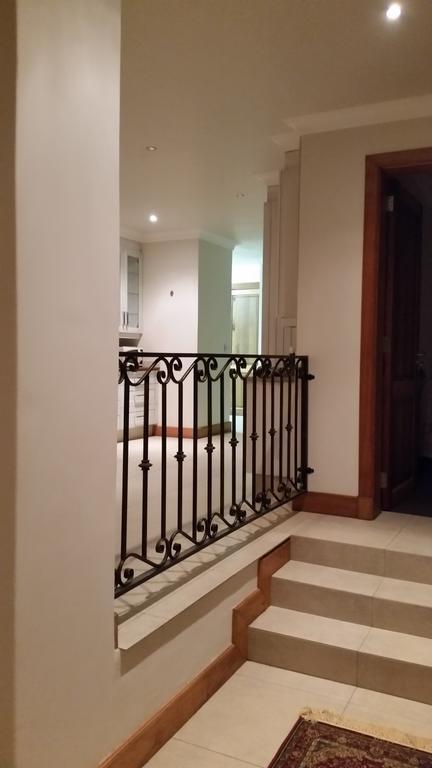 Bed and Breakfast 6 On Acacia Johannesburg Exterior foto