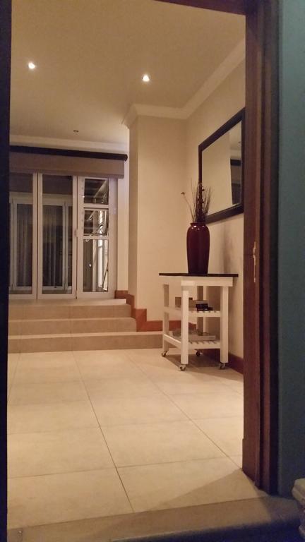 Bed and Breakfast 6 On Acacia Johannesburg Exterior foto