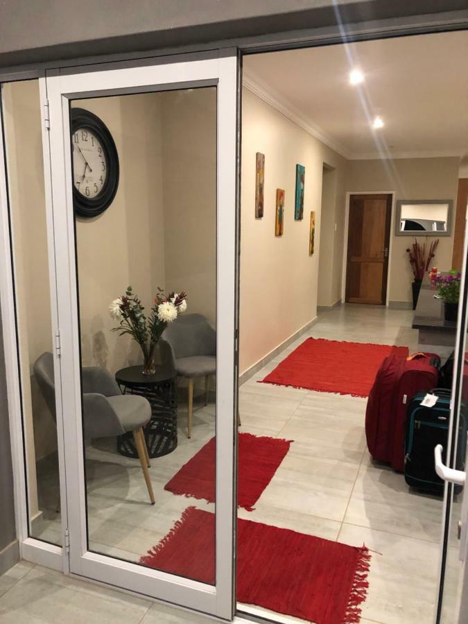 Bed and Breakfast 6 On Acacia Johannesburg Exterior foto