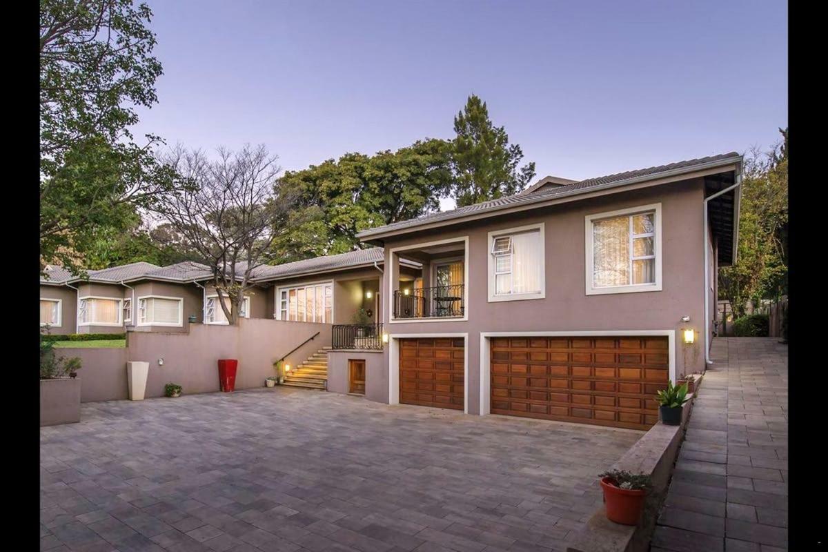 Bed and Breakfast 6 On Acacia Johannesburg Exterior foto