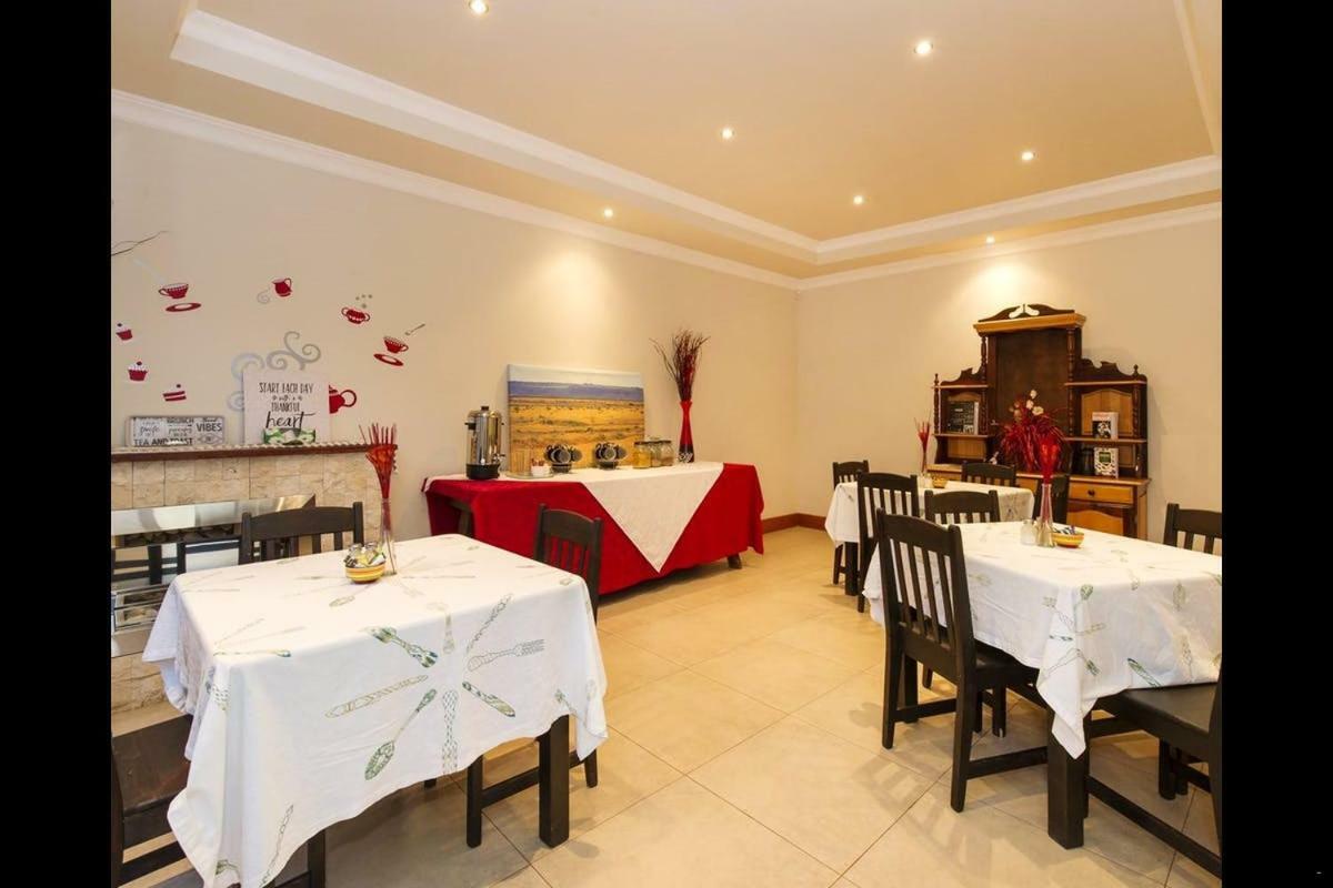 Bed and Breakfast 6 On Acacia Johannesburg Exterior foto