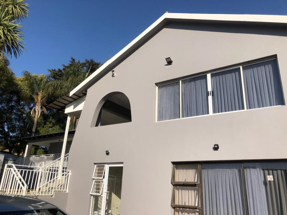 Bed and Breakfast 6 On Acacia Johannesburg Exterior foto