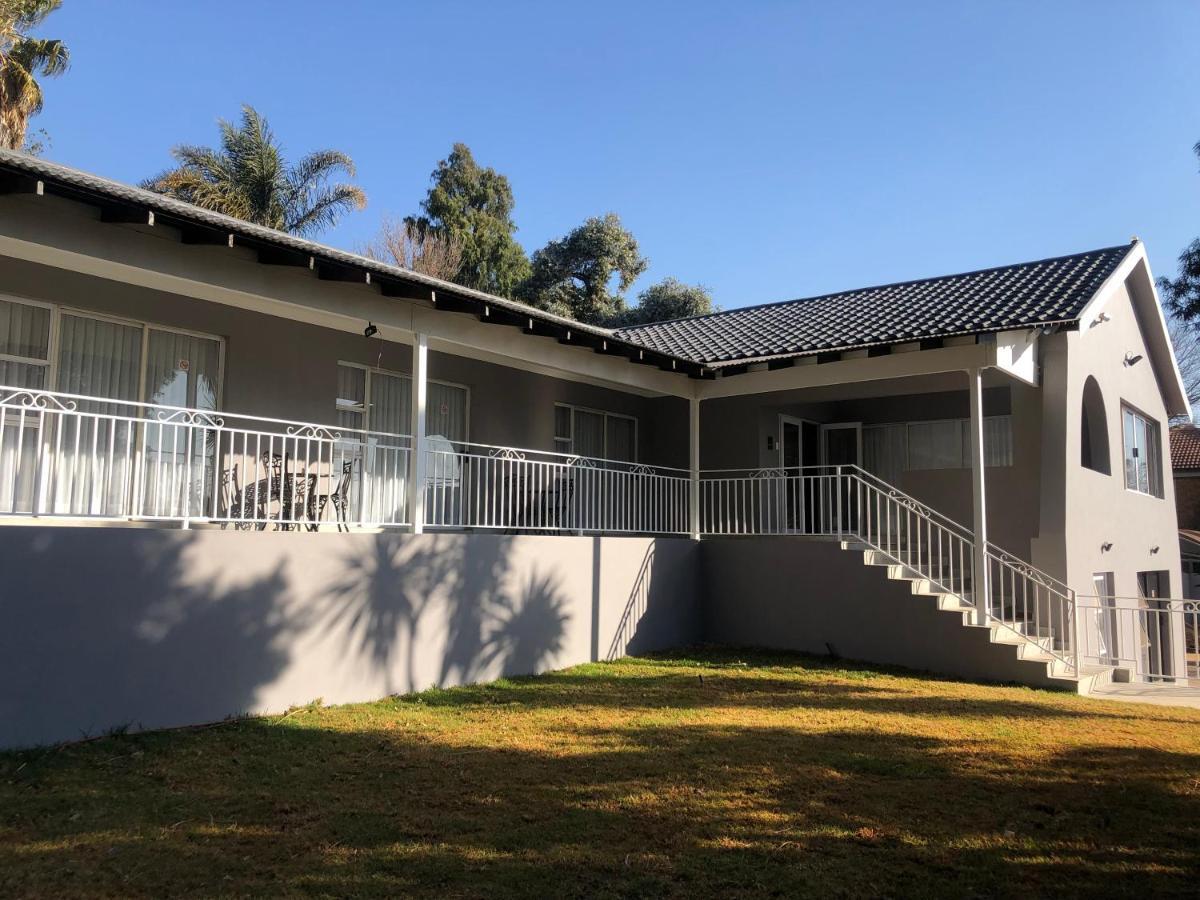 Bed and Breakfast 6 On Acacia Johannesburg Exterior foto